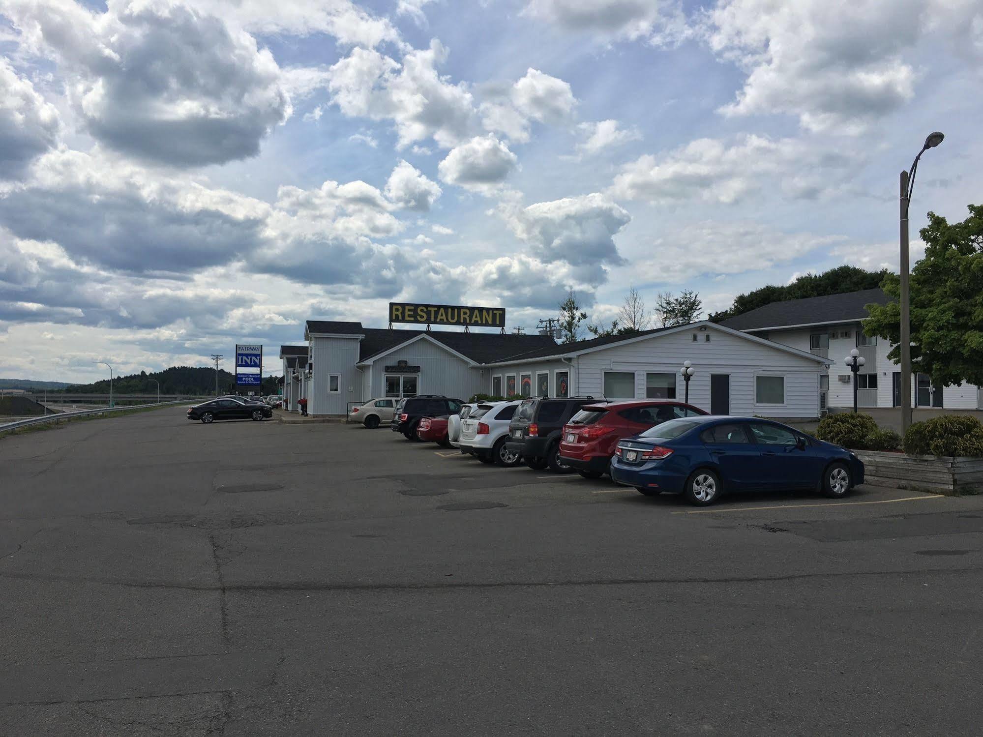 Fairway Inn Sussex Exterior photo